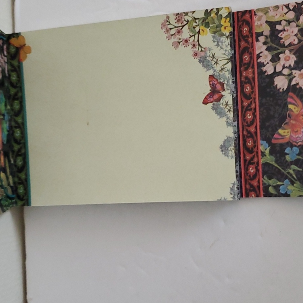 Three Pocket/Purse Note Books - Picture 3 of 10